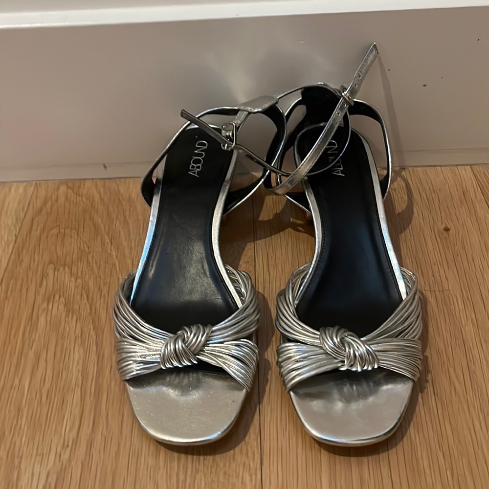 Abound Silver Strappy Sandals size 39